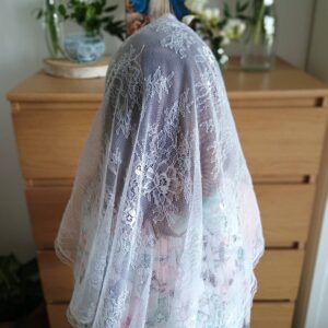 biała mantylka boho nr 1