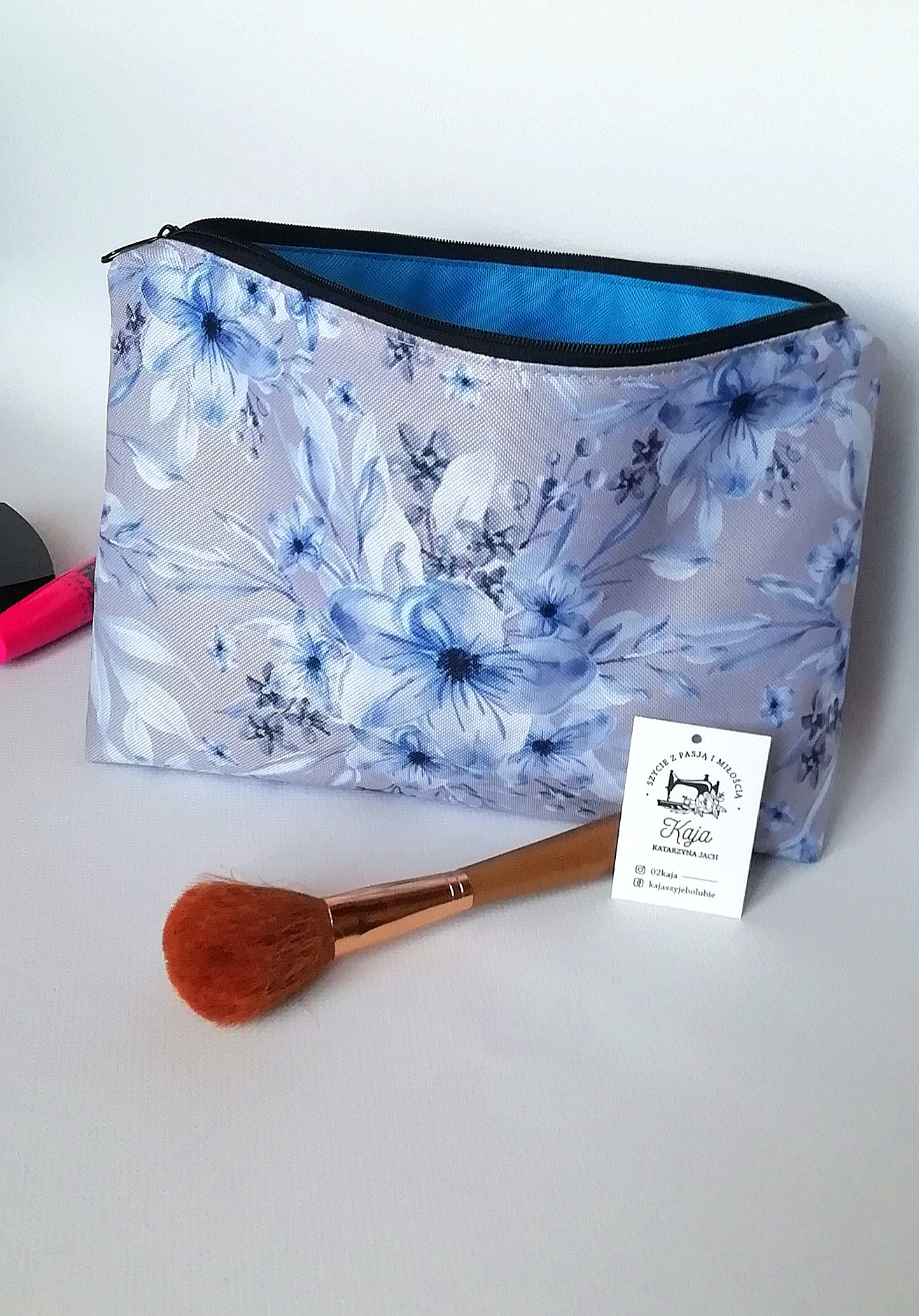 kosmetyczka szare kwiaty kosmetyczka szare kwiaty