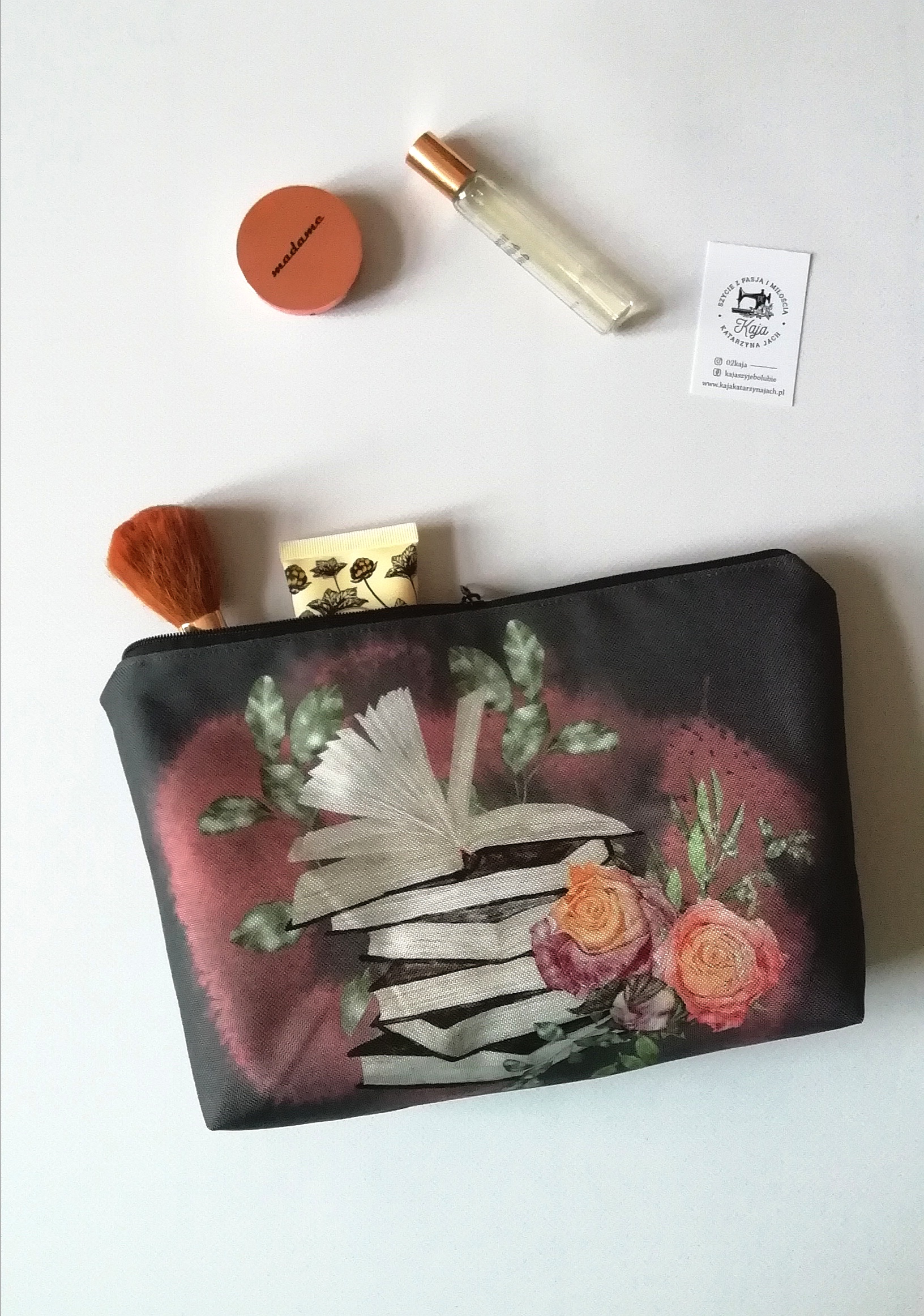 kosmetyczka książki grafit kosmetyczka książki grafit