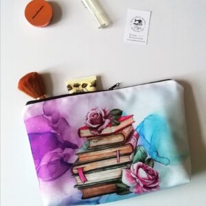 kosmetyczka książki jasne