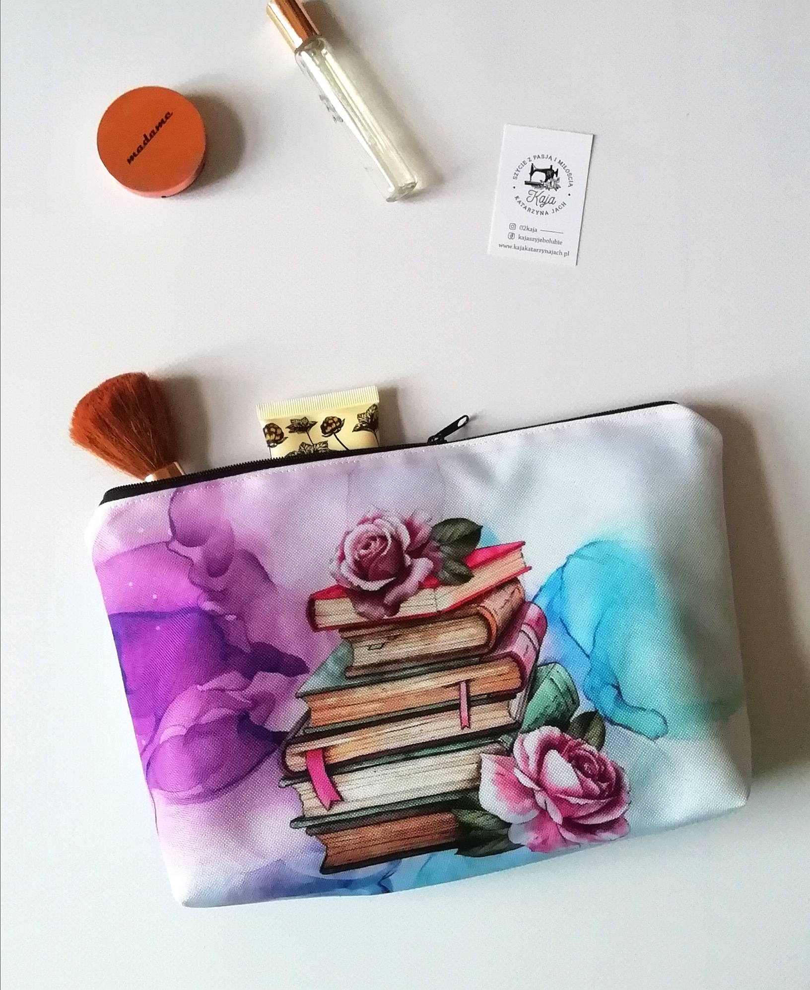 kosmetyczka książki jasne kosmetyczka książki jasne