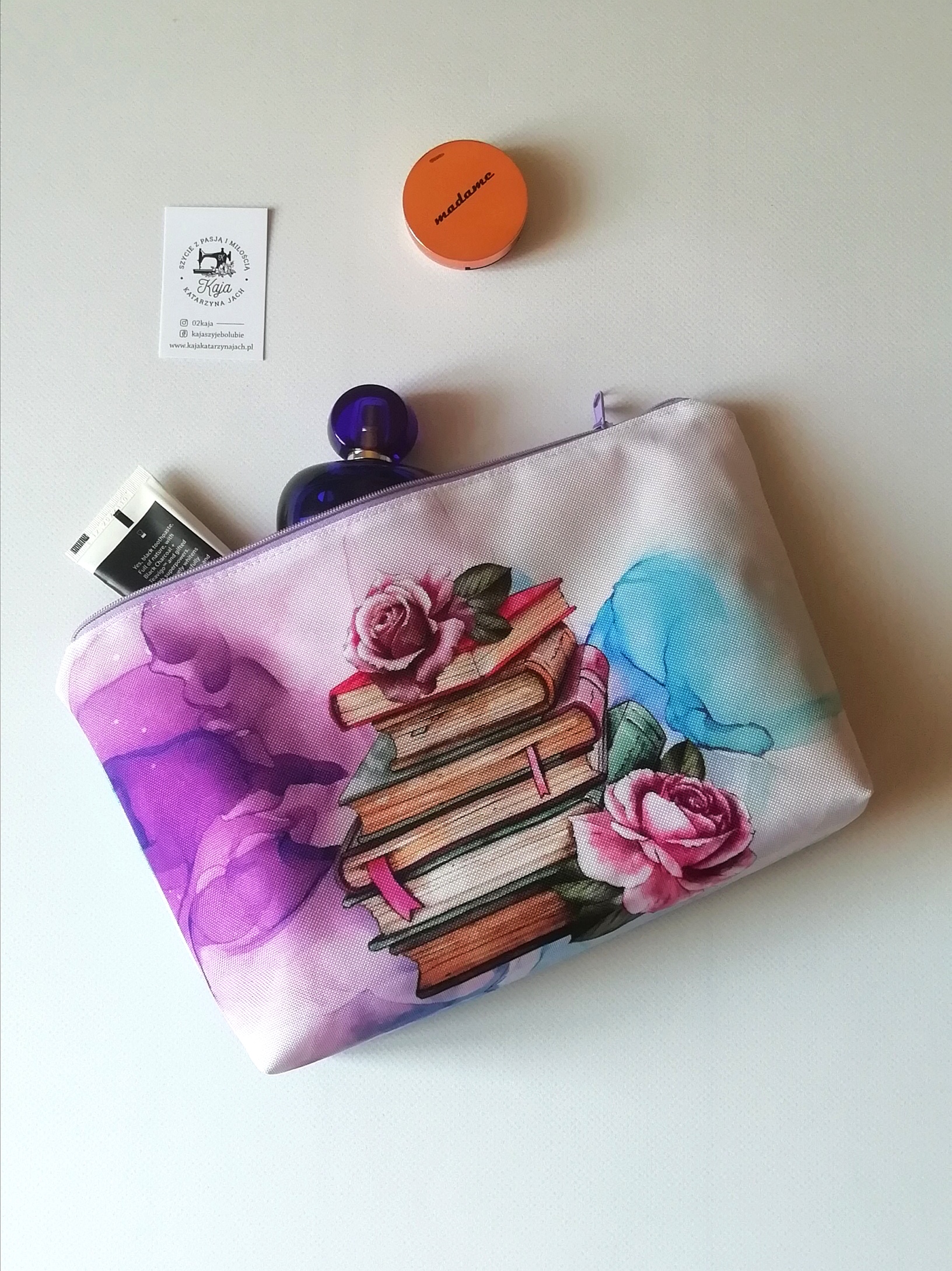 kosmetyczka książki jasne kosmetyczka książki jasne