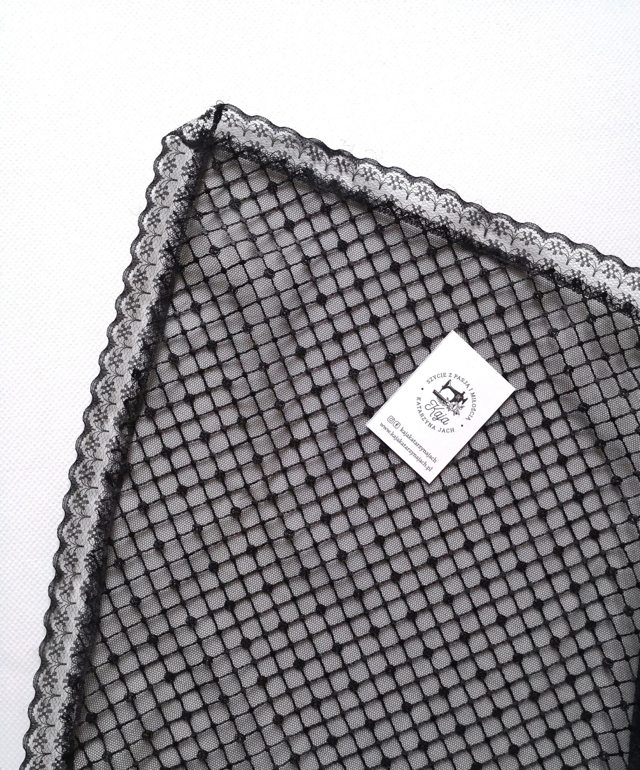 2025/12/IMG_20251114_153736_edit_129350526213595-scaled.jpg mantylka czarna kratka nr 24