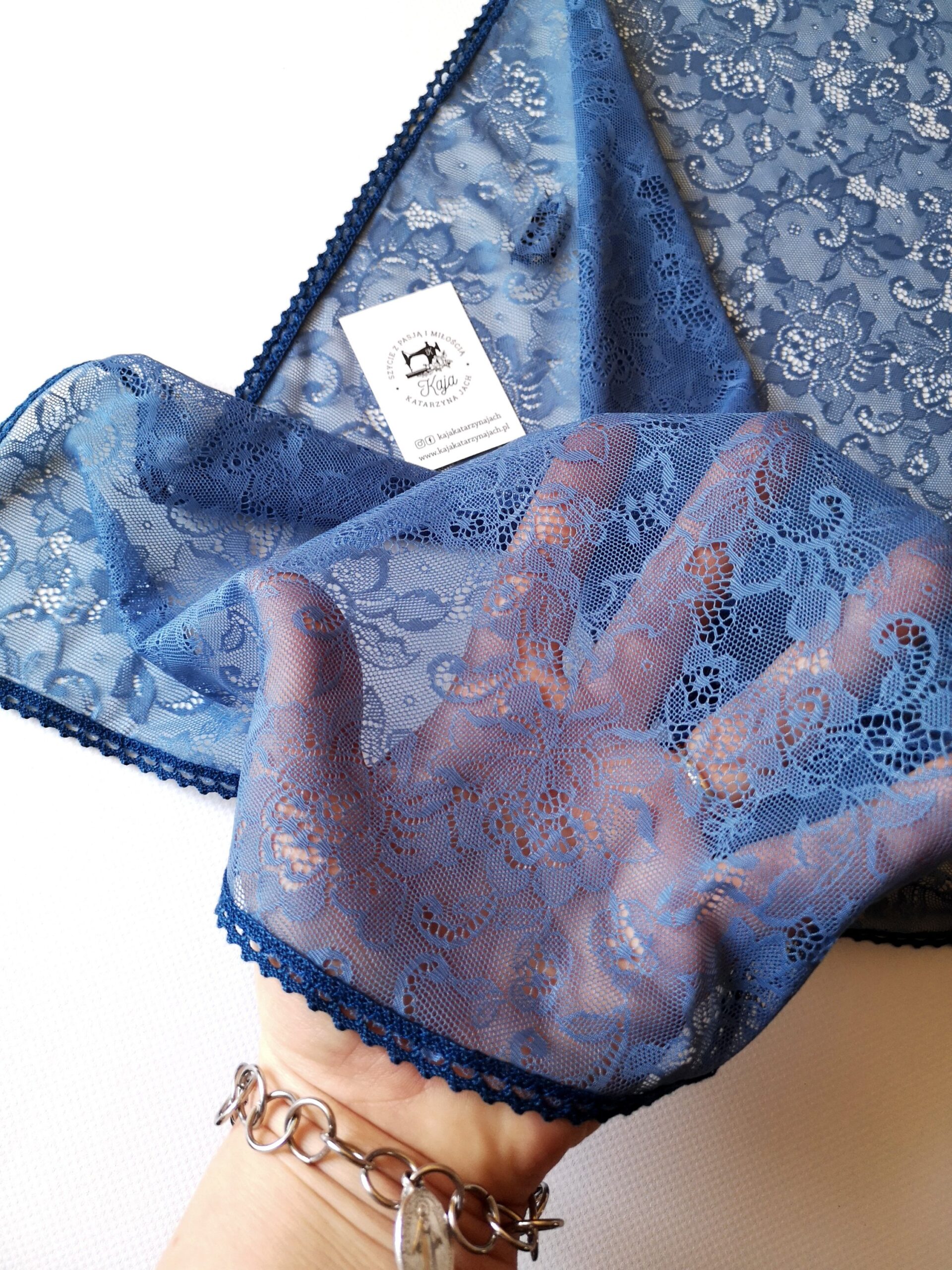 2025/12/IMG_20260117_112812_edit_120199573145720-scaled.jpg mantylka brudny błękit nr 10